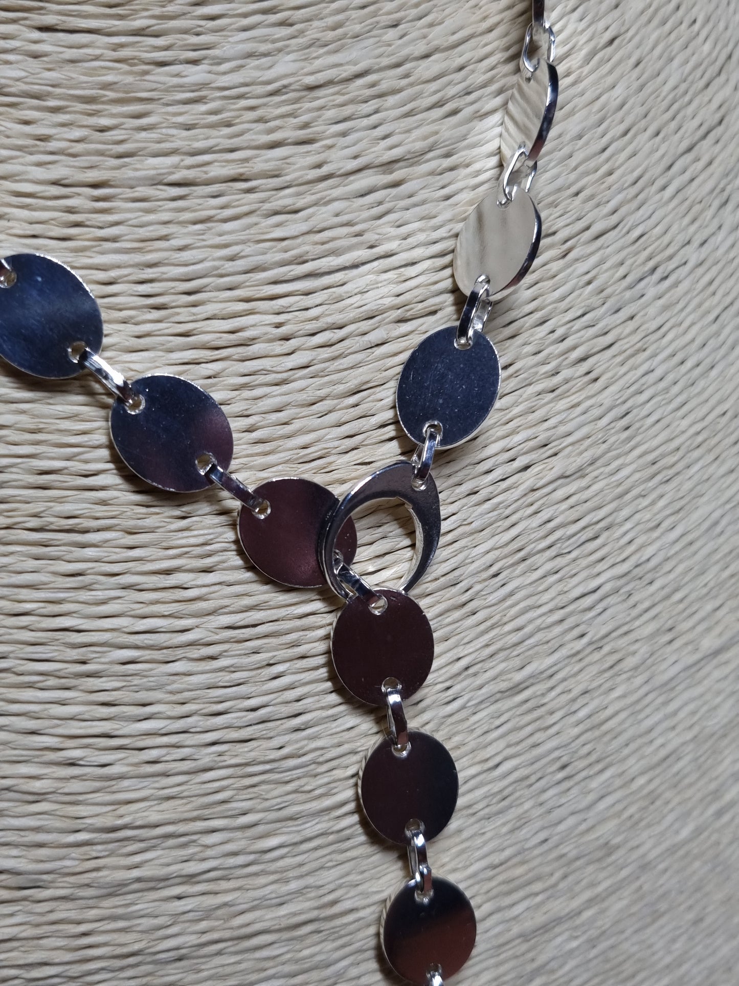 Oval disc necklace